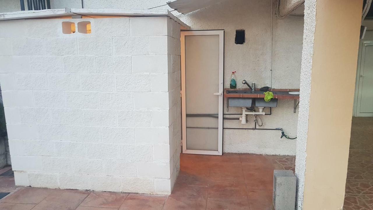 Calicanto House & Pool トレント エクステリア 写真